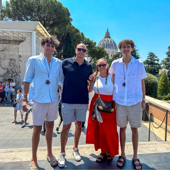 Posh Ambassador! - Picture 1 of 4